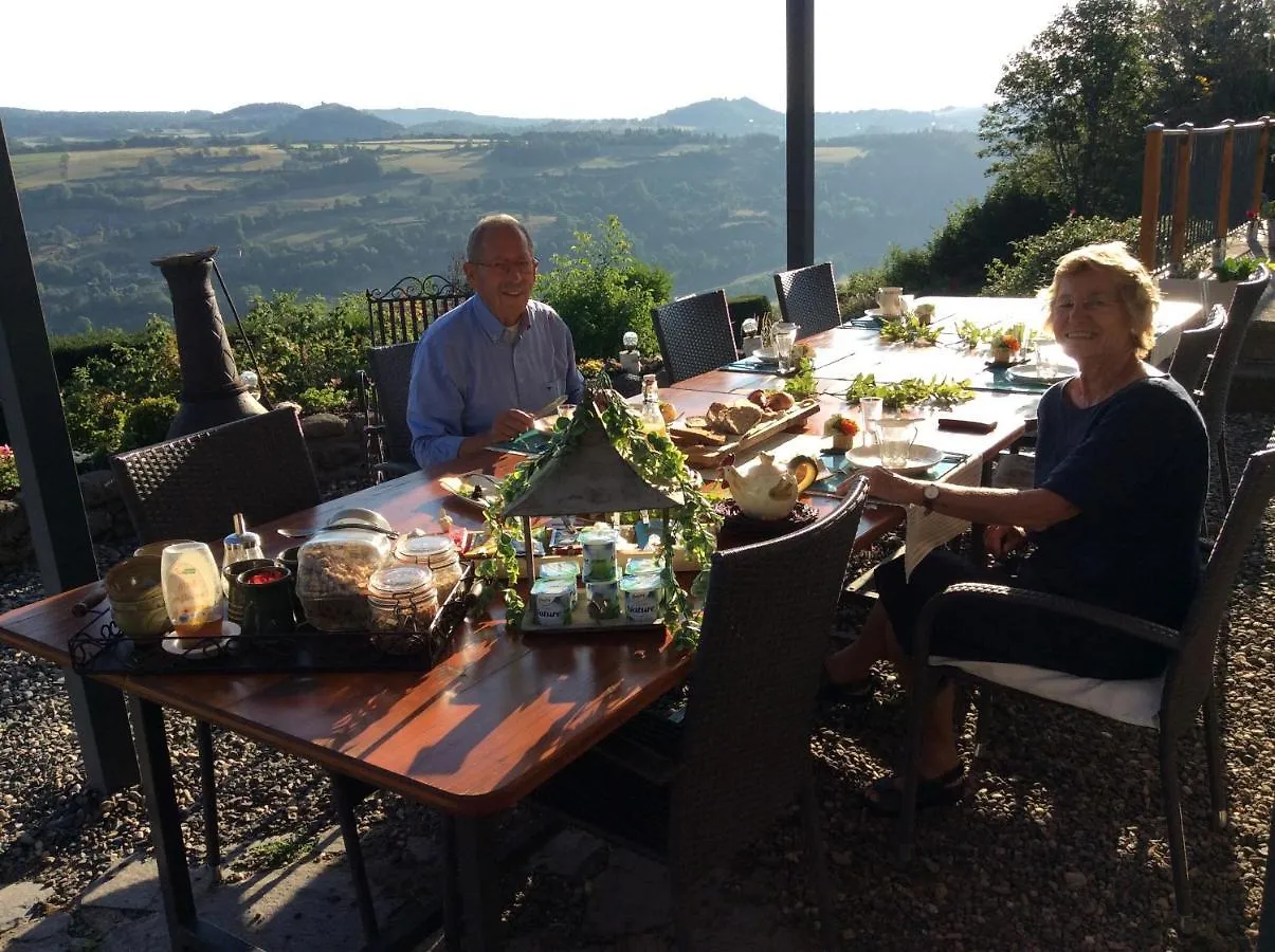 Chambre D'Hotes Grange De La Bastide Bed & Breakfast Laveissiere